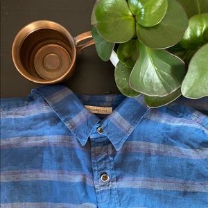 QUICKSILVER CASUAL BUTTON DOWN! 👔